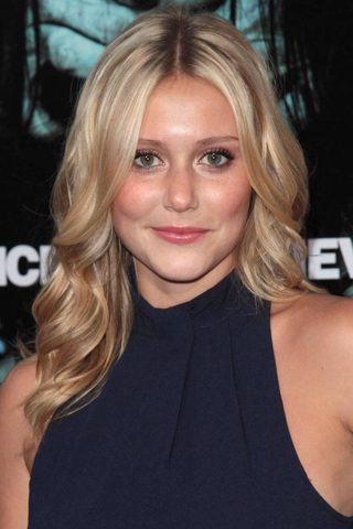 Julianna Guill, photo 2 of 3