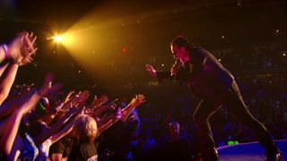 U2: Vertigo 2005 - Live from Chicago still 3