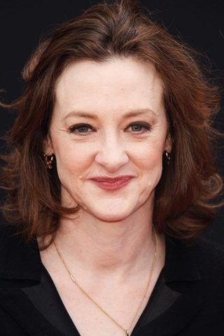 Joan Cusack, photo 2 of 3