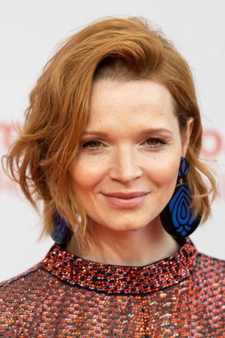 Karoline Herfurth, photo 1 of 3