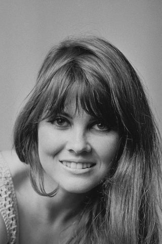 Caroline Munro, photo 3 of 3