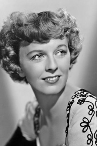 Margaret Sullavan, photo 1 of 3