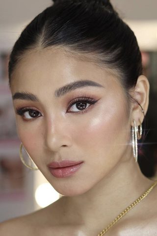 Nadine Lustre, photo 1 of 3