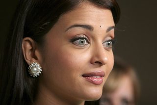 Guru still 2