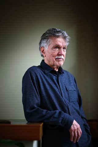 Tom Skerritt, photo 1 of 3