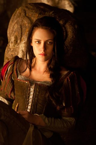Snow White and the Huntsman still 7