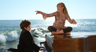 Standing Ovation still 4