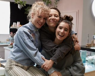 Girl Picture still 3