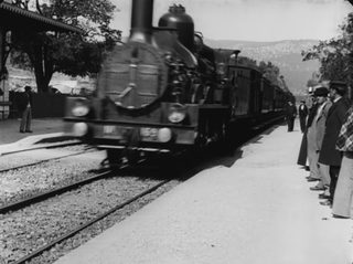 The Arrival of a Train at La Ciotat still 7