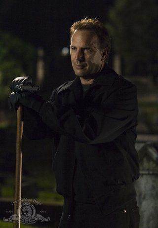 Mr. Brooks still 5