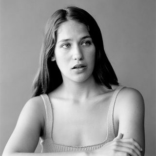 Lola Kirke, photo 1 of 3