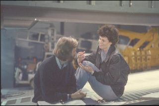 Aliens still 7