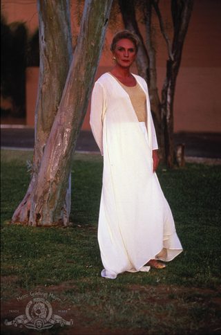 The Adventures of Priscilla, Queen of the Desert still 6
