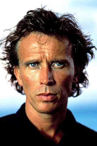 Peter Weller, photo 2 of 3