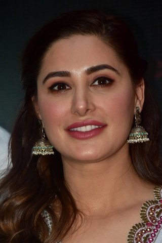 Nargis Fakhri, photo 2 of 3