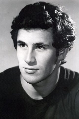 Michael Ontkean, photo 2 of 3