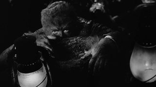 The Undying Monster still 3