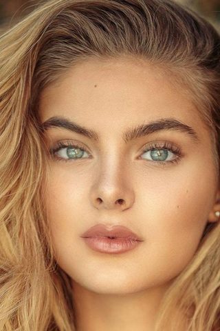 Brighton Sharbino, photo 3 of 3