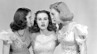 Three Smart Girls still 7