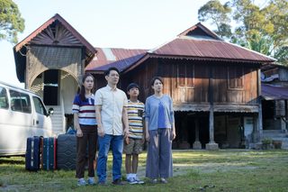 Pendatang still 1