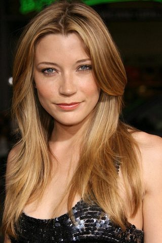 Sarah Roemer, photo 2 of 3