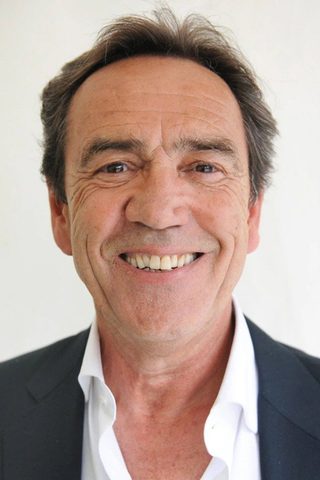 Robert Lindsay, photo 2 of 3