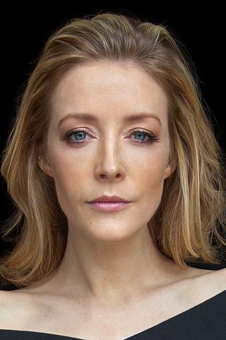 Jennifer Finnigan, photo 2 of 3