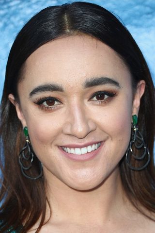 Keisha Castle-Hughes, photo 1 of 3
