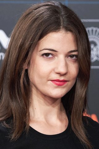 Esther Garrel, photo 2 of 3
