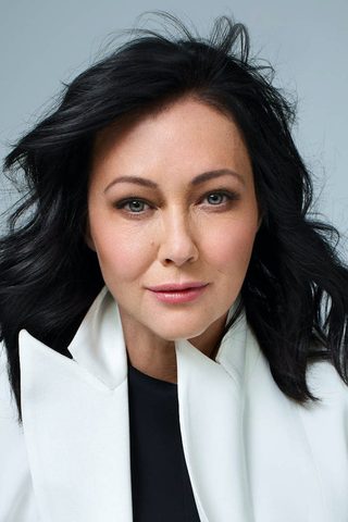 Shannen Doherty, photo 2 of 3