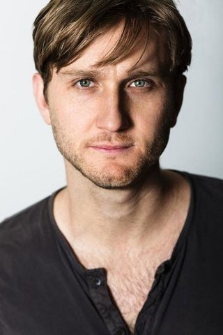 Aaron Staton, photo 3 of 3