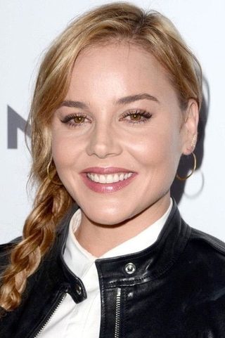 Abbie Cornish, photo 2 of 3