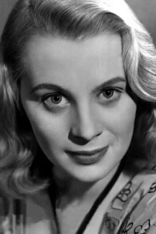 Mai Zetterling, photo 1 of 3