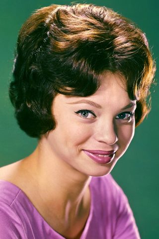 Juliet Prowse, photo 1 of 3
