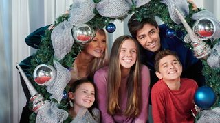 Christmas at Graceland: Home for the Holidays still 2