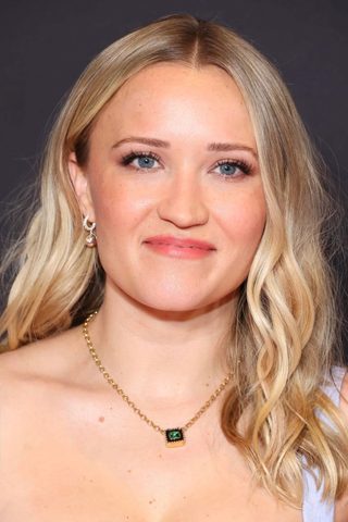Emily Osment, photo 3 of 3
