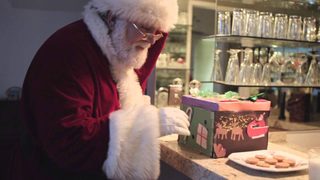 Santa Claws still 2