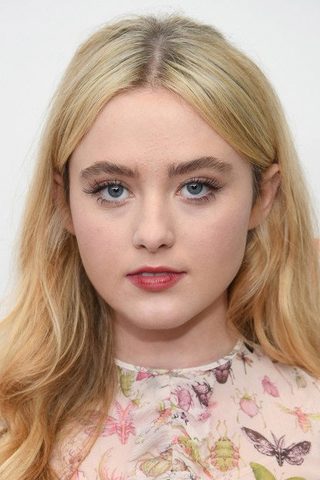 Kathryn Newton, photo 3 of 3