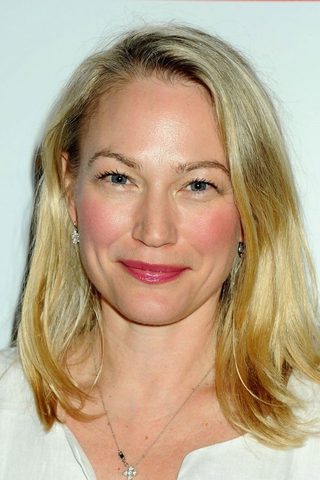 Sarah Wynter, photo 2 of 3