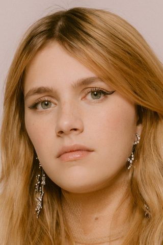 Nell Tiger Free, photo 3 of 3