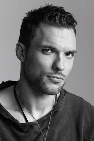 Ed Skrein, photo 1 of 3