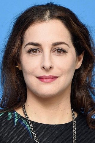 Amira Casar, photo 1 of 3