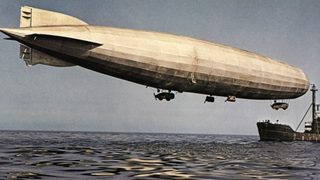 Zeppelin still 4