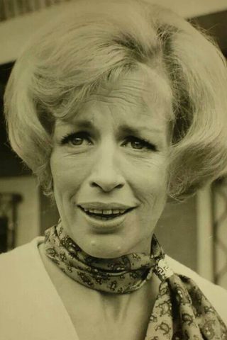 Yootha Joyce, photo 1 of 3
