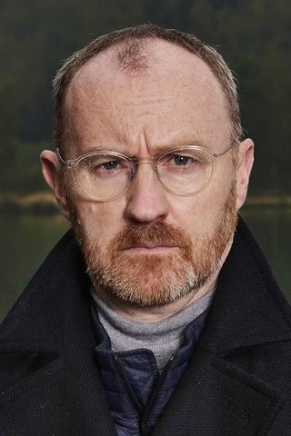 Mark Gatiss, photo 2 of 3