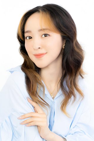 Megumi Han, photo 2 of 3