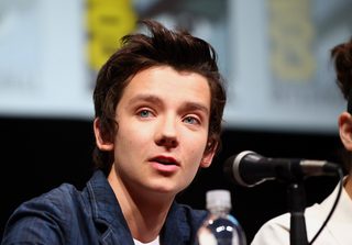 Asa Butterfield, photo 1 of 3