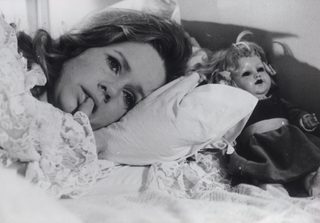 Cries and Whispers still 3
