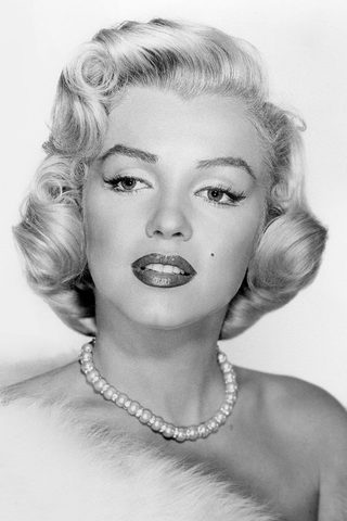 Marilyn Monroe, photo 2 of 3