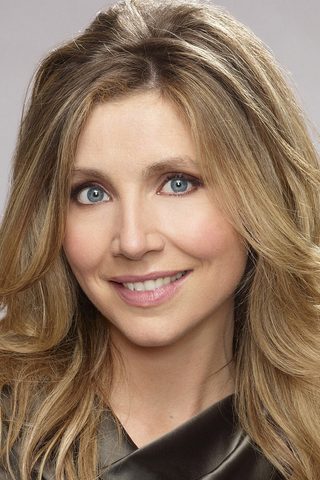 Sarah Chalke, photo 2 of 3